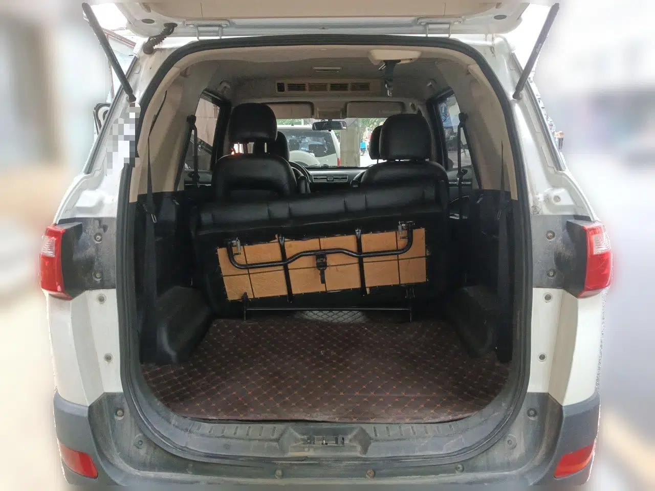 Dongfeng Fengon 370 2016 1.5L Manual Luxury Version SFG15-05 7 Seats — миниатюра 19