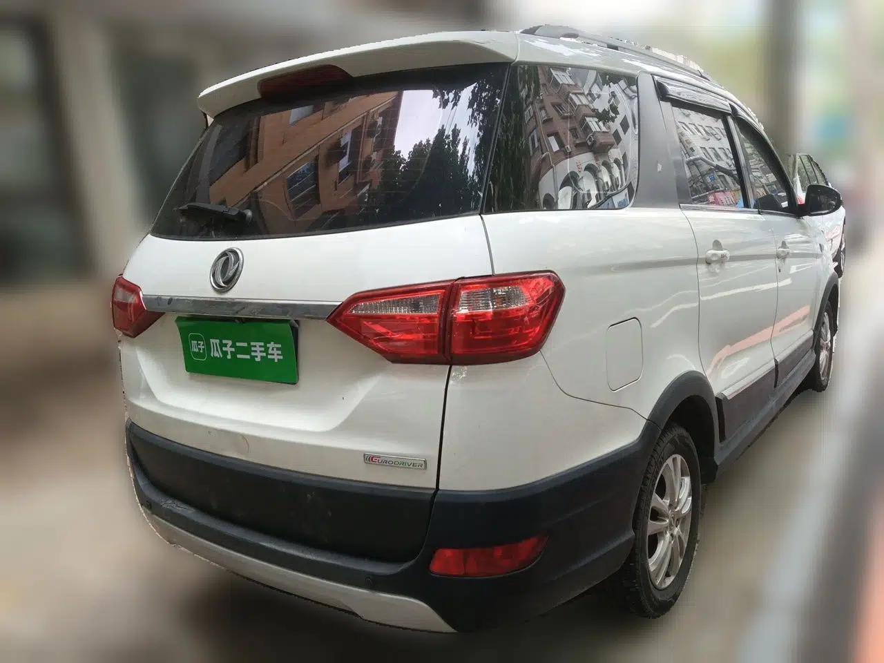 Dongfeng Fengon 370 2016 1.5L Manual Luxury Version SFG15-05 7 Seats — миниатюра 6