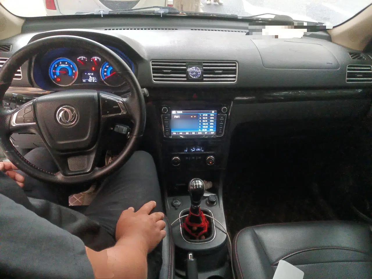 Dongfeng Fengon 370 2016 1.5L Manual Luxury Version SFG15-05 7 Seats — миниатюра 9