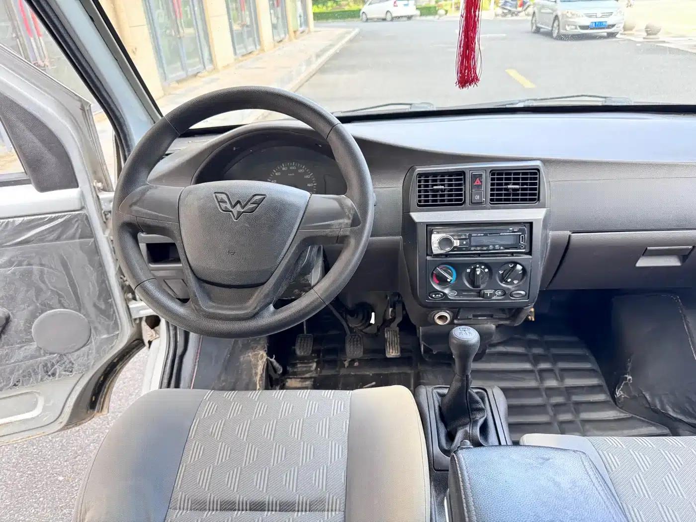 Wuling Rongguang Mini Truck 2017 1.5L Double Cab Basic Model L3C — миниатюра 9
