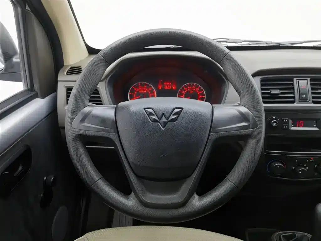 Wuling Rongguang S 2023 1.5L Basic Model 5/7 Seats — миниатюра 11