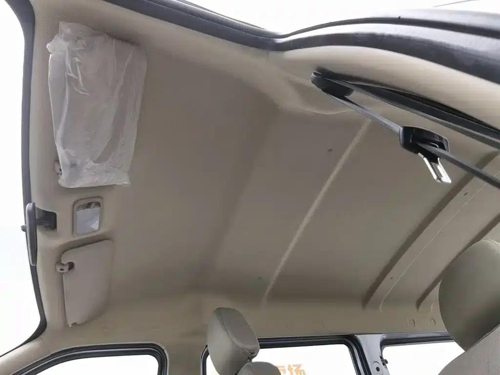 Wuling Rongguang S 2023 1.5L Basic Model 5/7 Seats — миниатюра 14