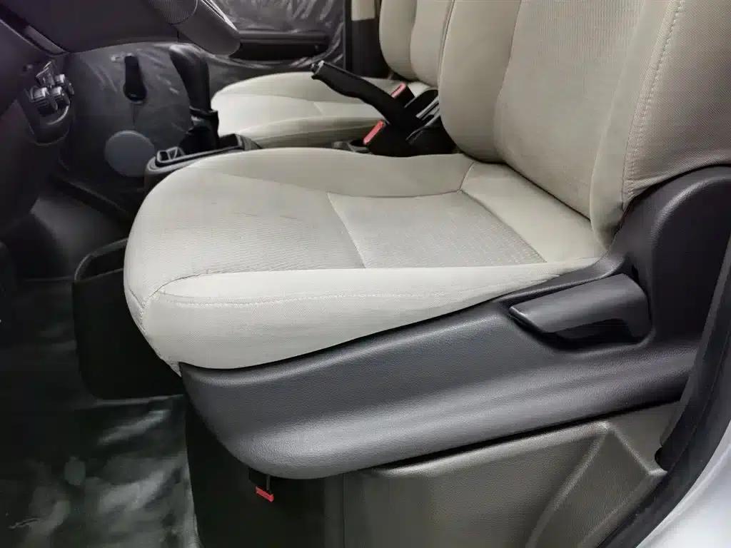 Wuling Rongguang S 2023 1.5L Basic Model 5/7 Seats — миниатюра 20