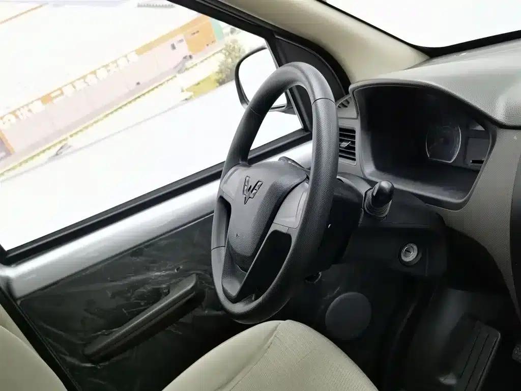Wuling Rongguang S 2023 1.5L Basic Model 5/7 Seats — миниатюра 22