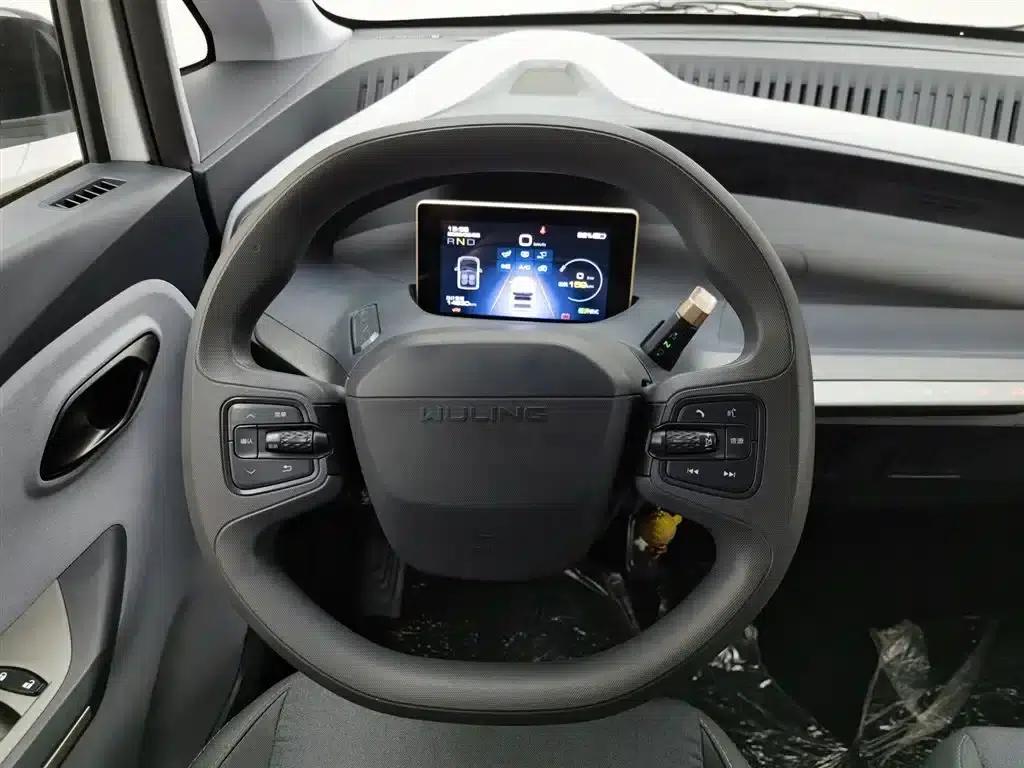 Wuling NanoEV 2021 Fun Edition - High Power Version — миниатюра 11