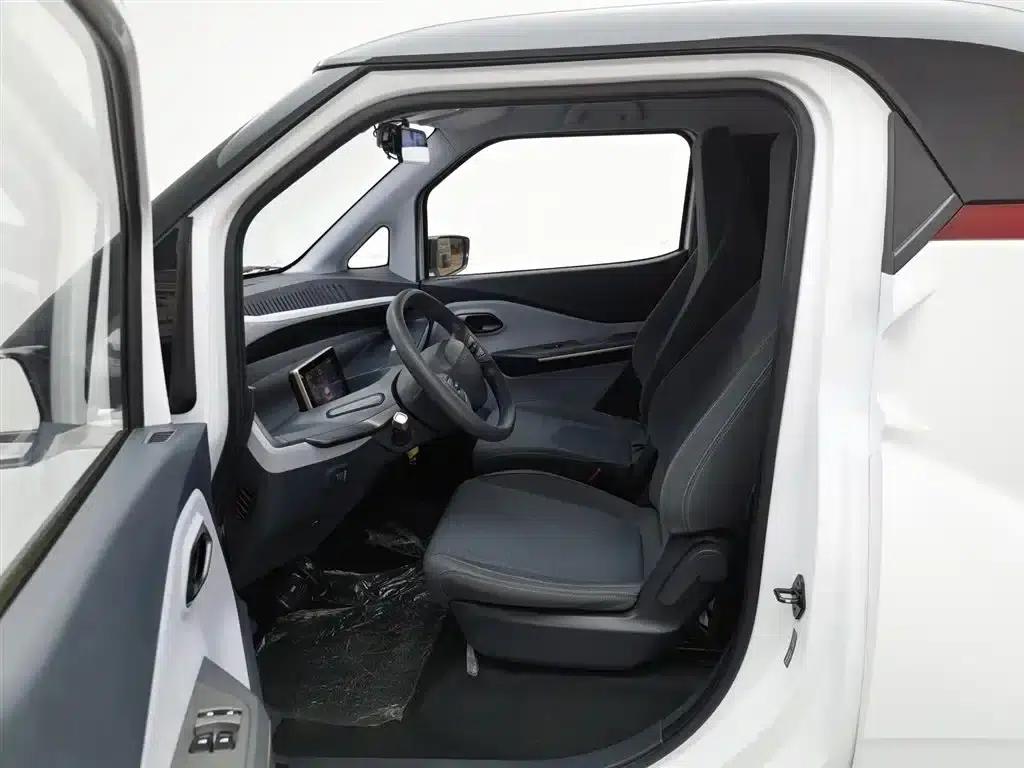 Wuling NanoEV 2021 Fun Edition - High Power Version — миниатюра 10