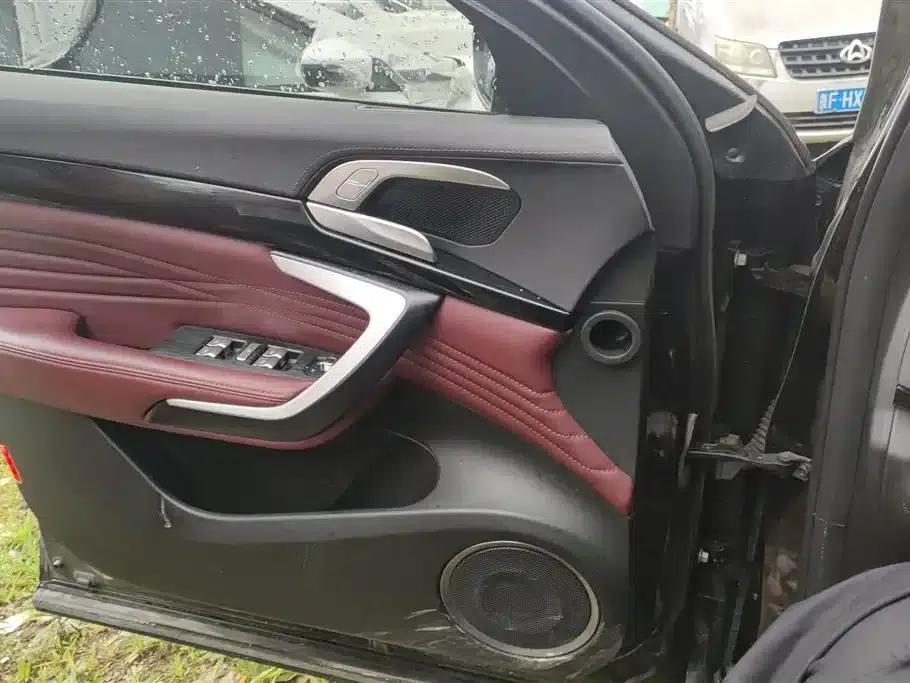 Wey P8 2018 2.0T Flagship Edition — миниатюра 7