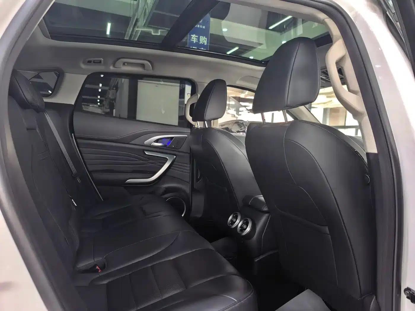 Weipai VV7 New Energy 2020 PHEV 2.0T Flagship Edition — миниатюра 11