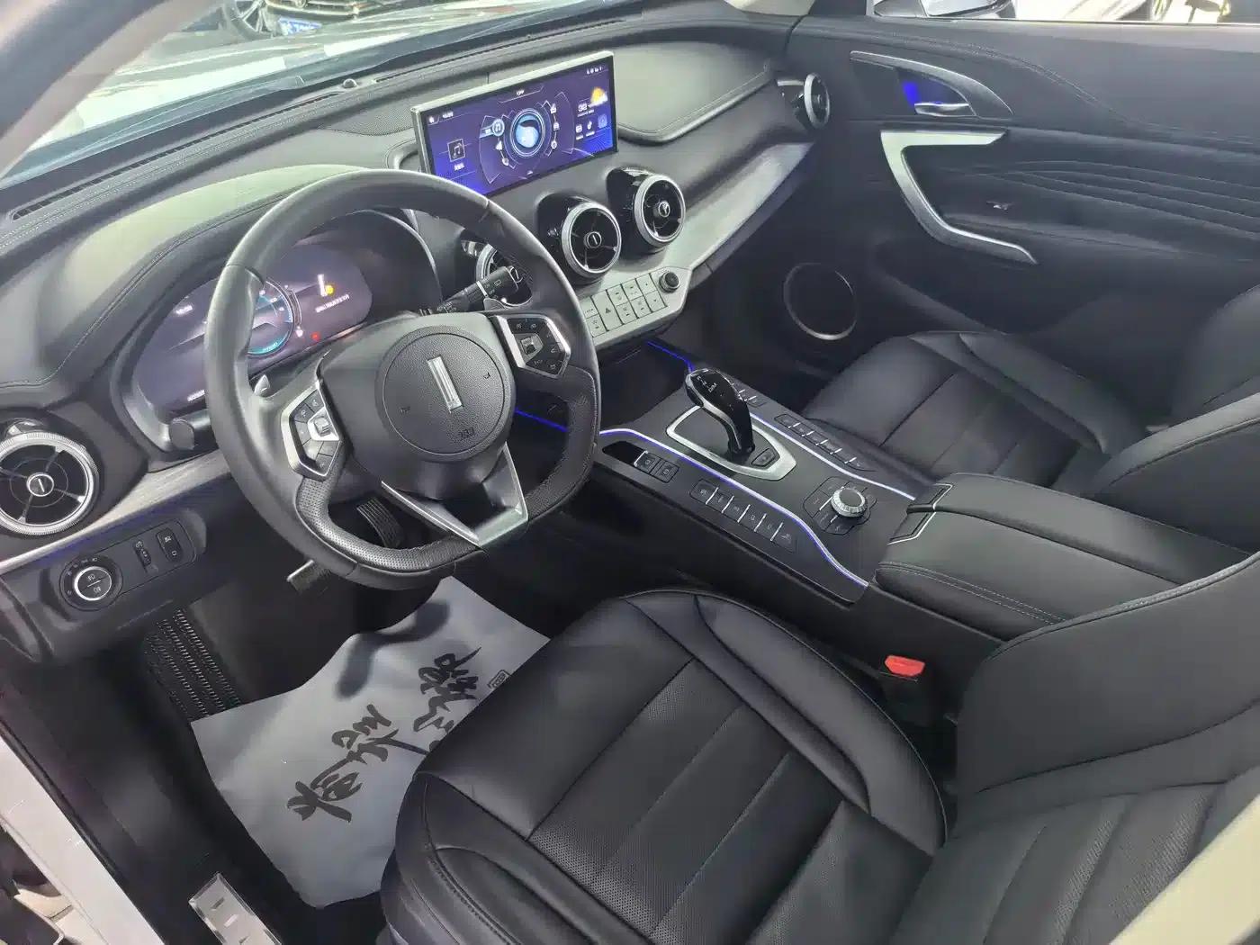 Weipai VV7 New Energy 2020 PHEV 2.0T Flagship Edition — миниатюра 13