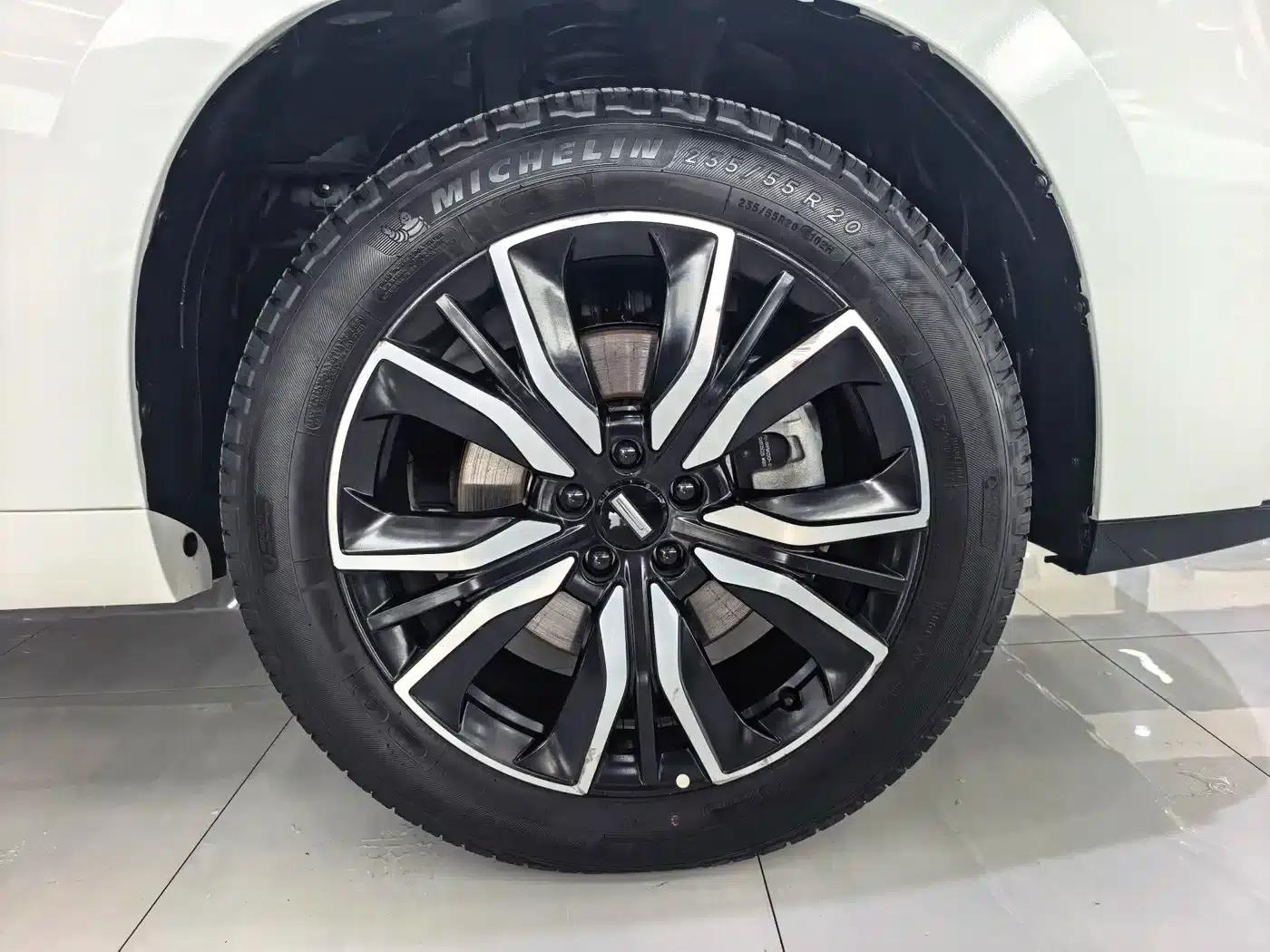 Weipai VV7 New Energy 2020 PHEV 2.0T Flagship Edition — миниатюра 8