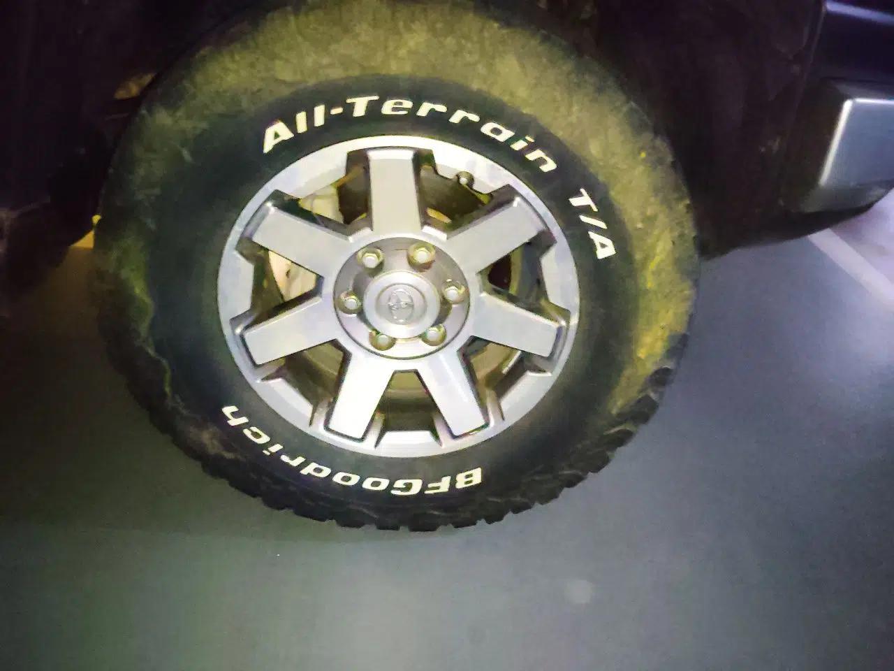 Toyota FJ Cruiser 2011 4.0L — миниатюра 8