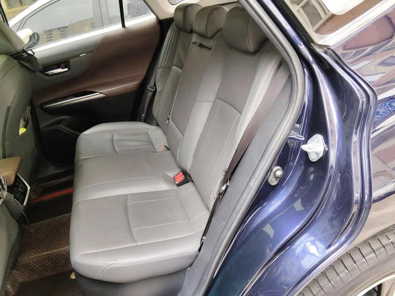 Toyota Harrier 2022 Dual-Engine 2.5L CVT Two-Wheel Drive Luxury Edition — миниатюра 17