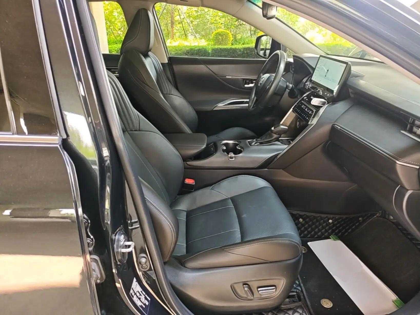 Toyota Harrier 2022 2.0L CVT Two-Wheel Drive Luxury Edition — миниатюра 19