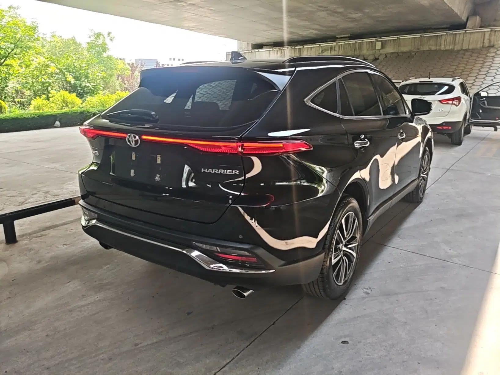 Toyota Harrier 2022 2.0L CVT Two-Wheel Drive Luxury Edition — миниатюра 6