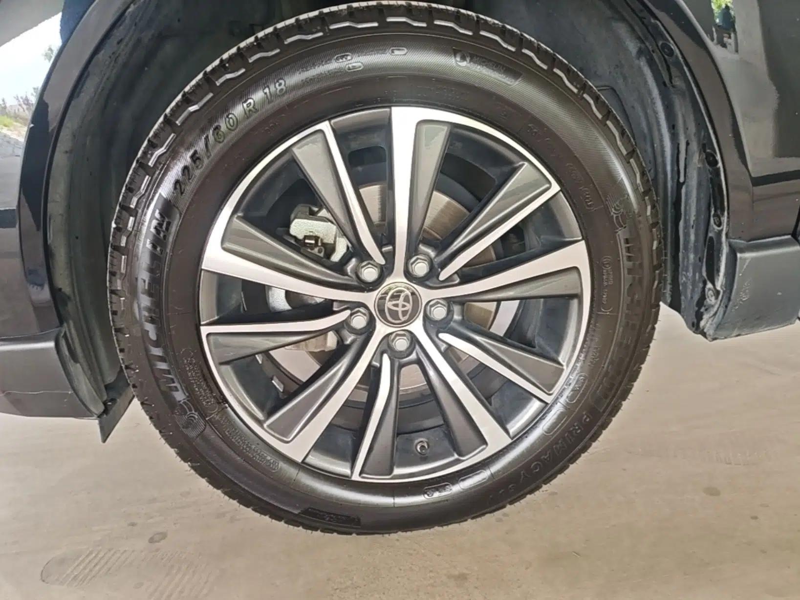 Toyota Harrier 2022 2.0L CVT Two-Wheel Drive Luxury Edition — миниатюра 10
