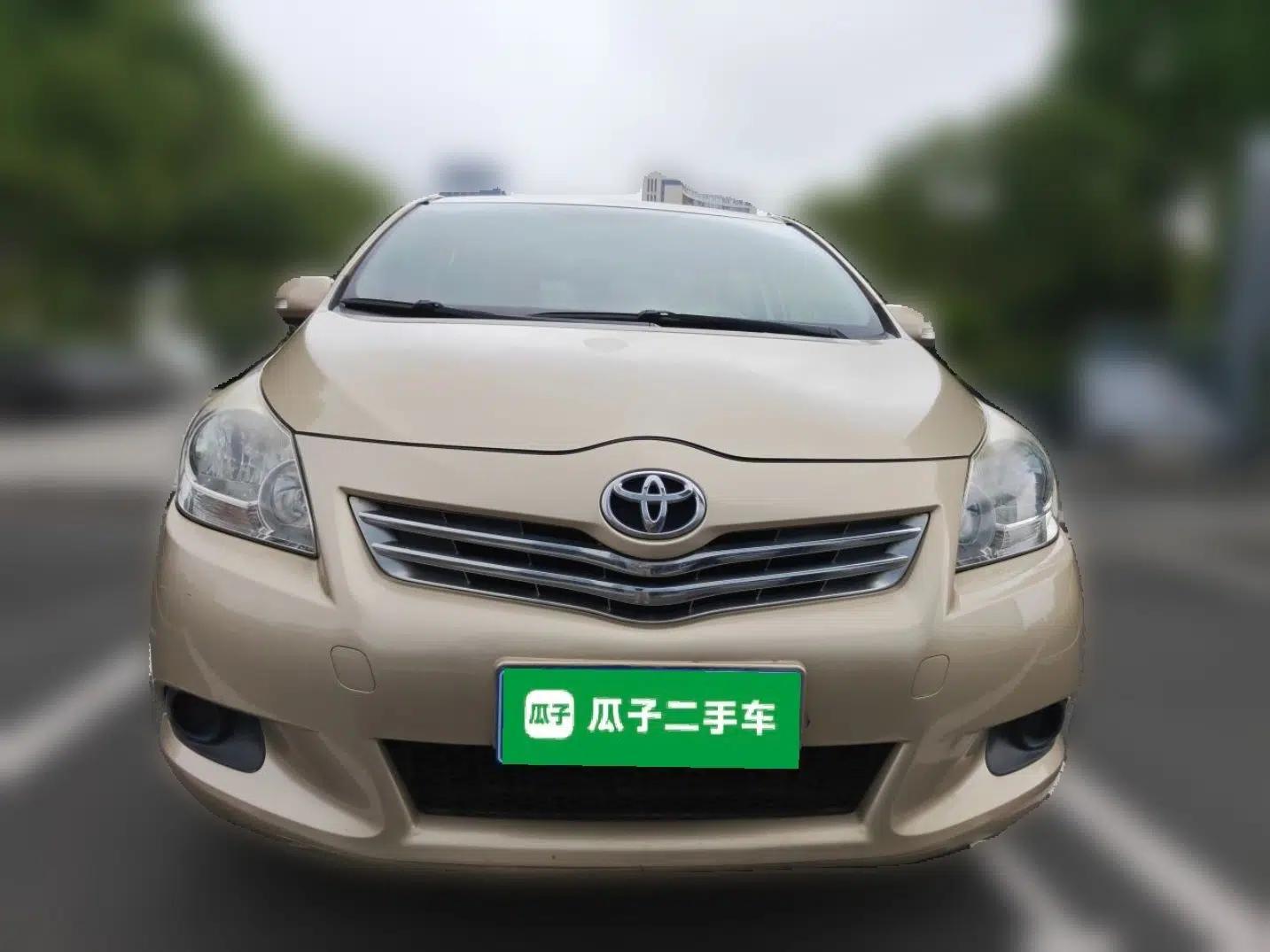 Toyota Verso 2011 180E CVT Elite Edition — миниатюра 2