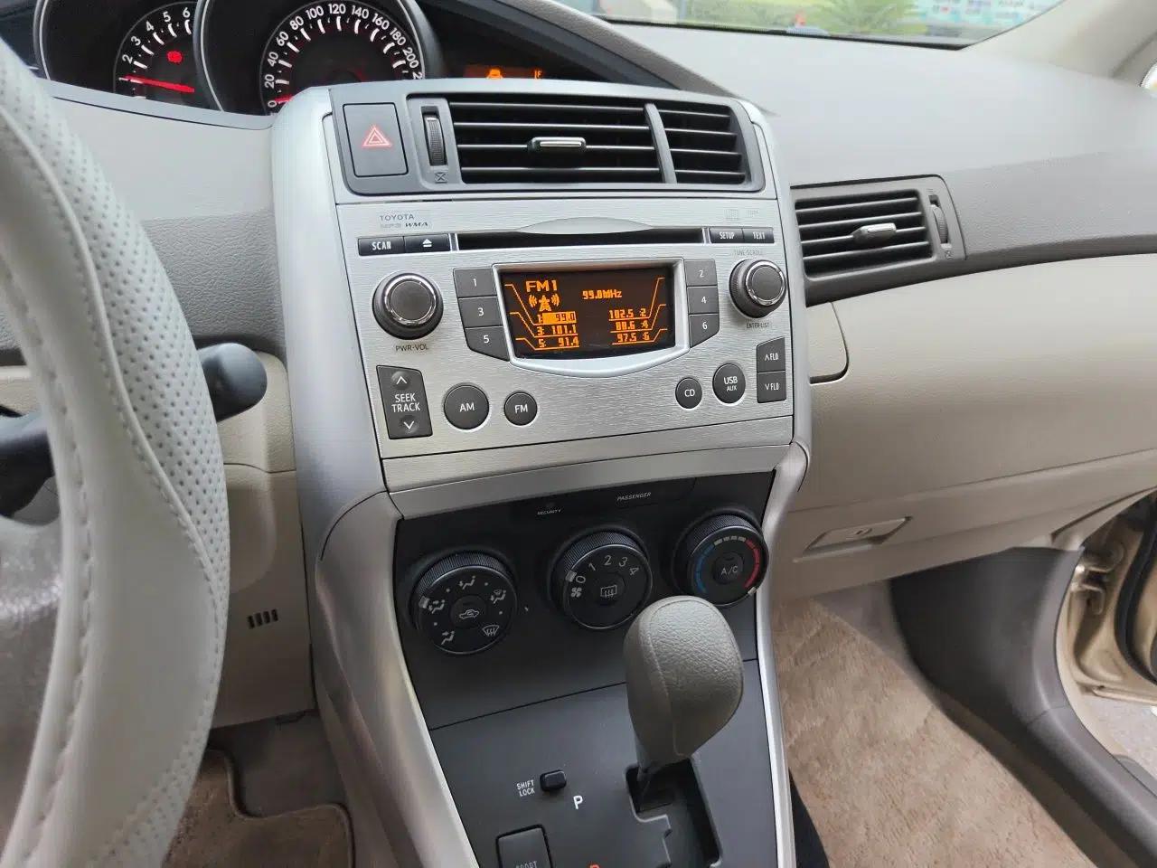 Toyota Verso 2011 180E CVT Elite Edition — миниатюра 13