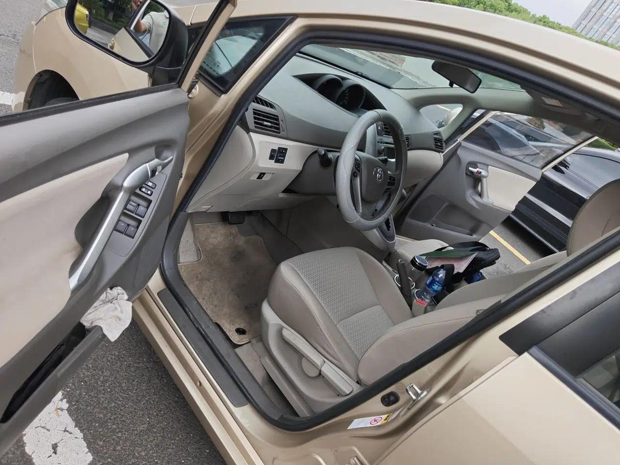 Toyota Verso 2011 180E CVT Elite Edition — миниатюра 16