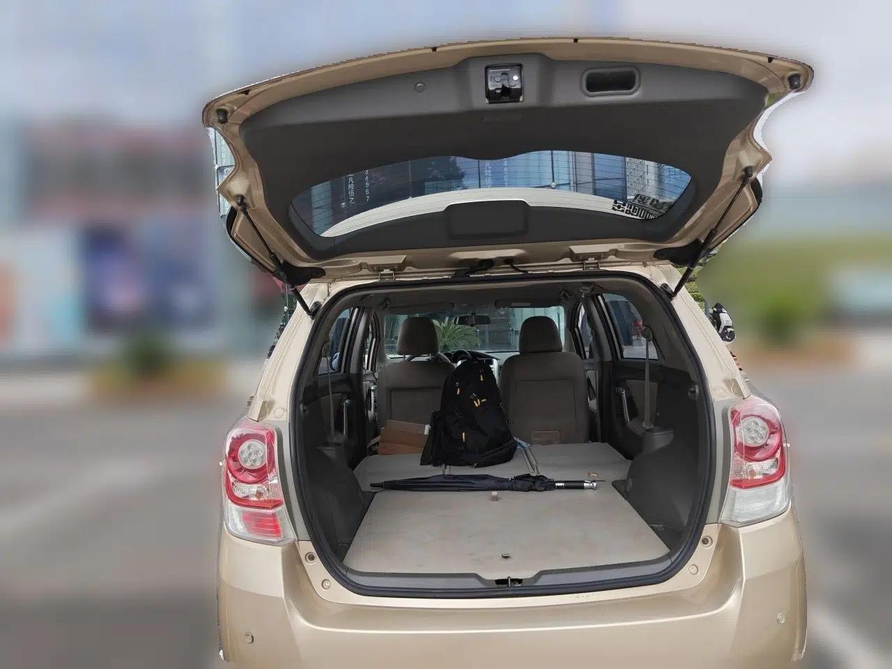 Toyota Verso 2011 180E CVT Elite Edition — миниатюра 19