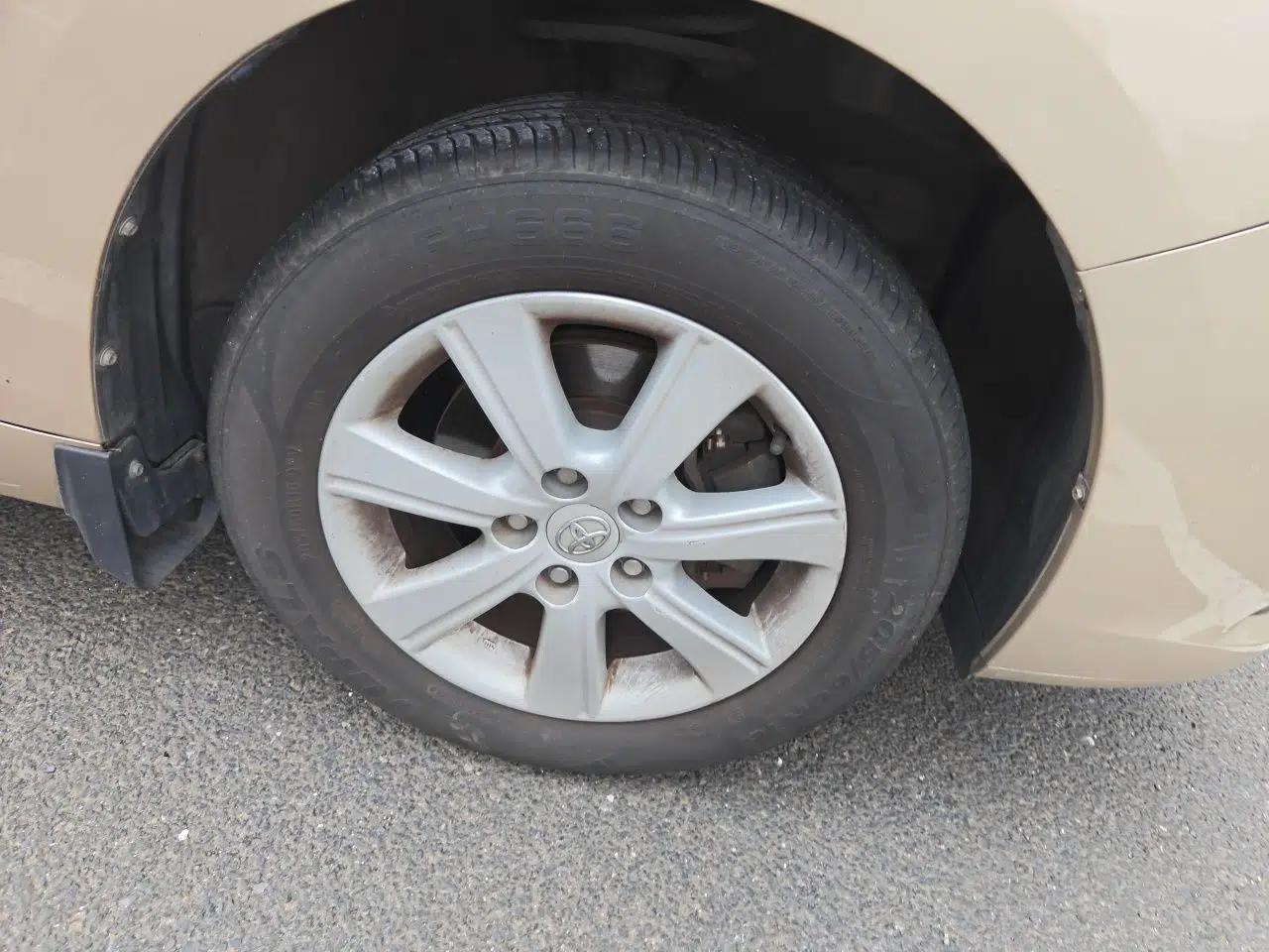Toyota Verso 2011 180E CVT Elite Edition — миниатюра 8