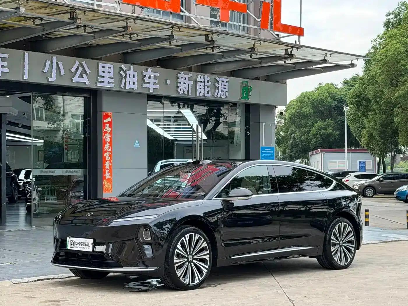 NIO ET9 2025 102kWh Signature Edition — миниатюра 1