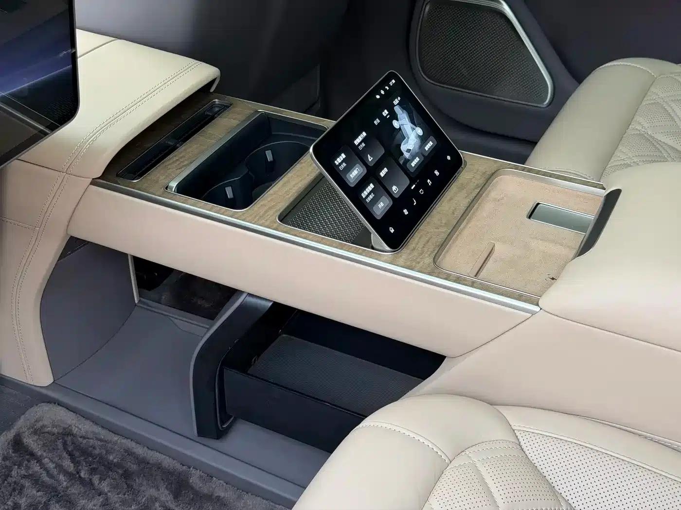NIO ET9 2025 102kWh Signature Edition — миниатюра 12