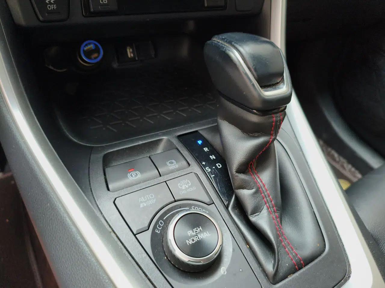 Toyota RAV4 Rongfang Plug-in Hybrid 2021 2.5L Two-Wheel Drive Elite Pro — миниатюра 14
