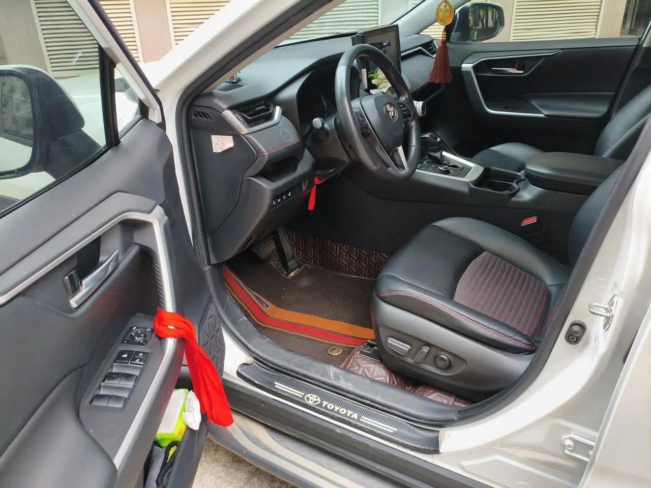 Toyota RAV4 Rongfang Plug-in Hybrid 2021 2.5L Two-Wheel Drive Elite Pro — миниатюра 16