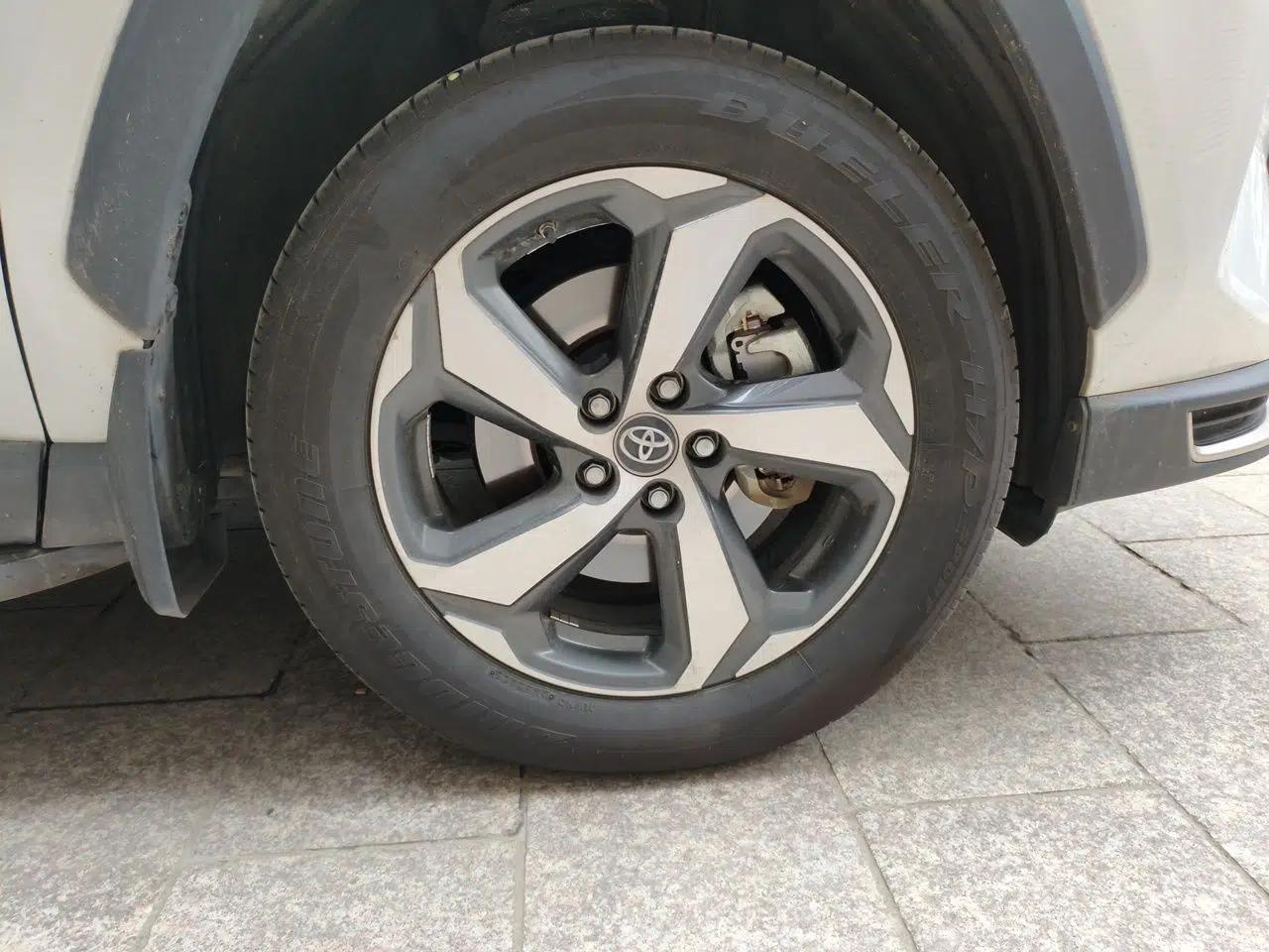 Toyota RAV4 Rongfang Plug-in Hybrid 2021 2.5L Two-Wheel Drive Elite Pro — миниатюра 8
