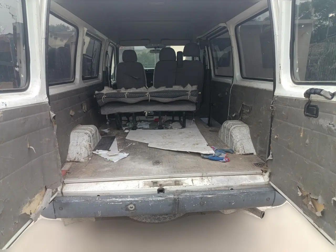 Ford Classic Transit 2013 2.8T Facelifted Diesel Van - Short Wheelbase Mid-Roof Model JX493ZLQ4 — миниатюра 19