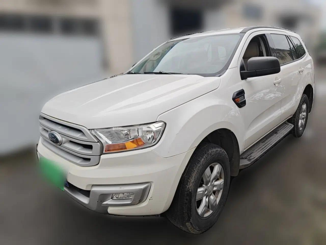 Ford Everest 2017 2.0T Gasoline Automatic 4x4 Elite Edition 5 Seats — миниатюра 1