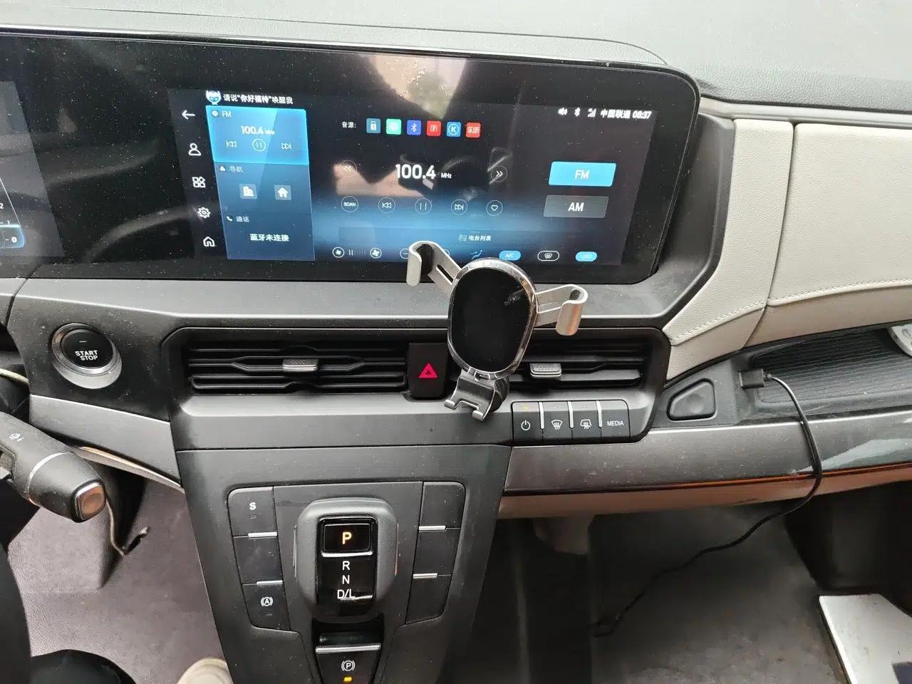 Ford Transit T8 2024 T8 2.3T Diesel Automatic Mid-axle Mid-roof 6-Seater Multi-function Version 2/2/2 — миниатюра 13