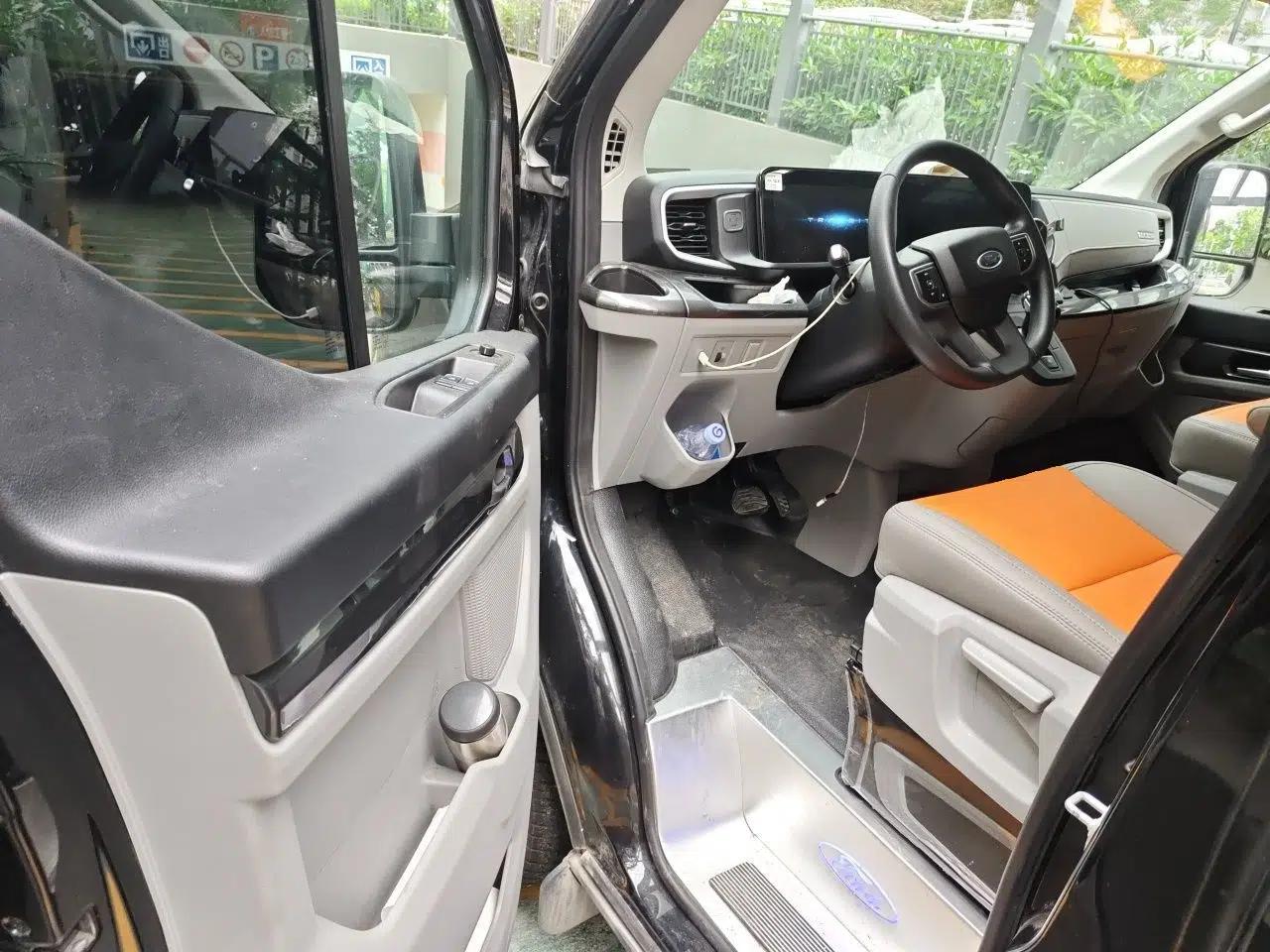 Ford Transit T8 2024 T8 2.3T Diesel Automatic Mid-axle Mid-roof 6-Seater Multi-function Version 2/2/2 — миниатюра 16