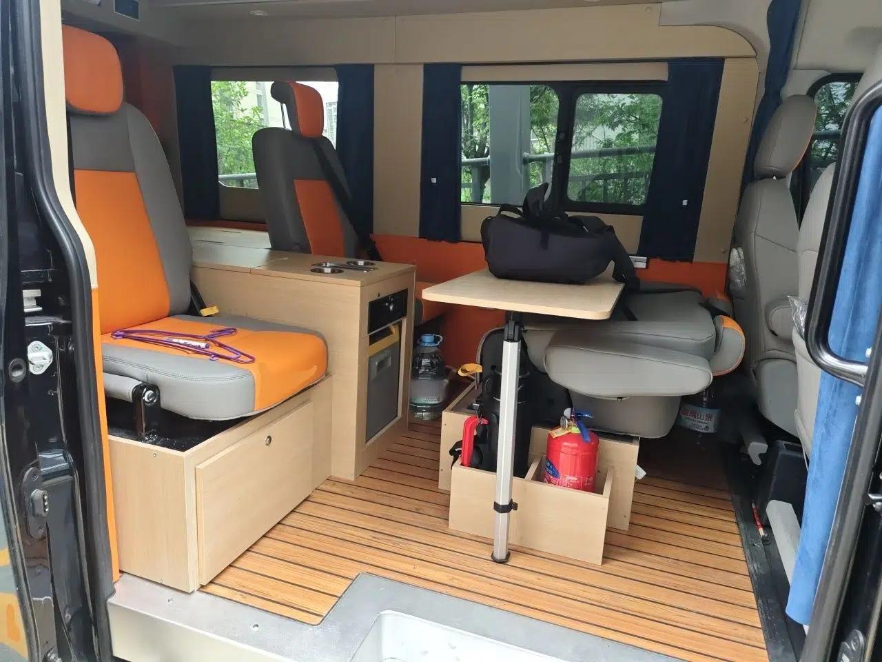Ford Transit T8 2024 T8 2.3T Diesel Automatic Mid-axle Mid-roof 6-Seater Multi-function Version 2/2/2 — миниатюра 17