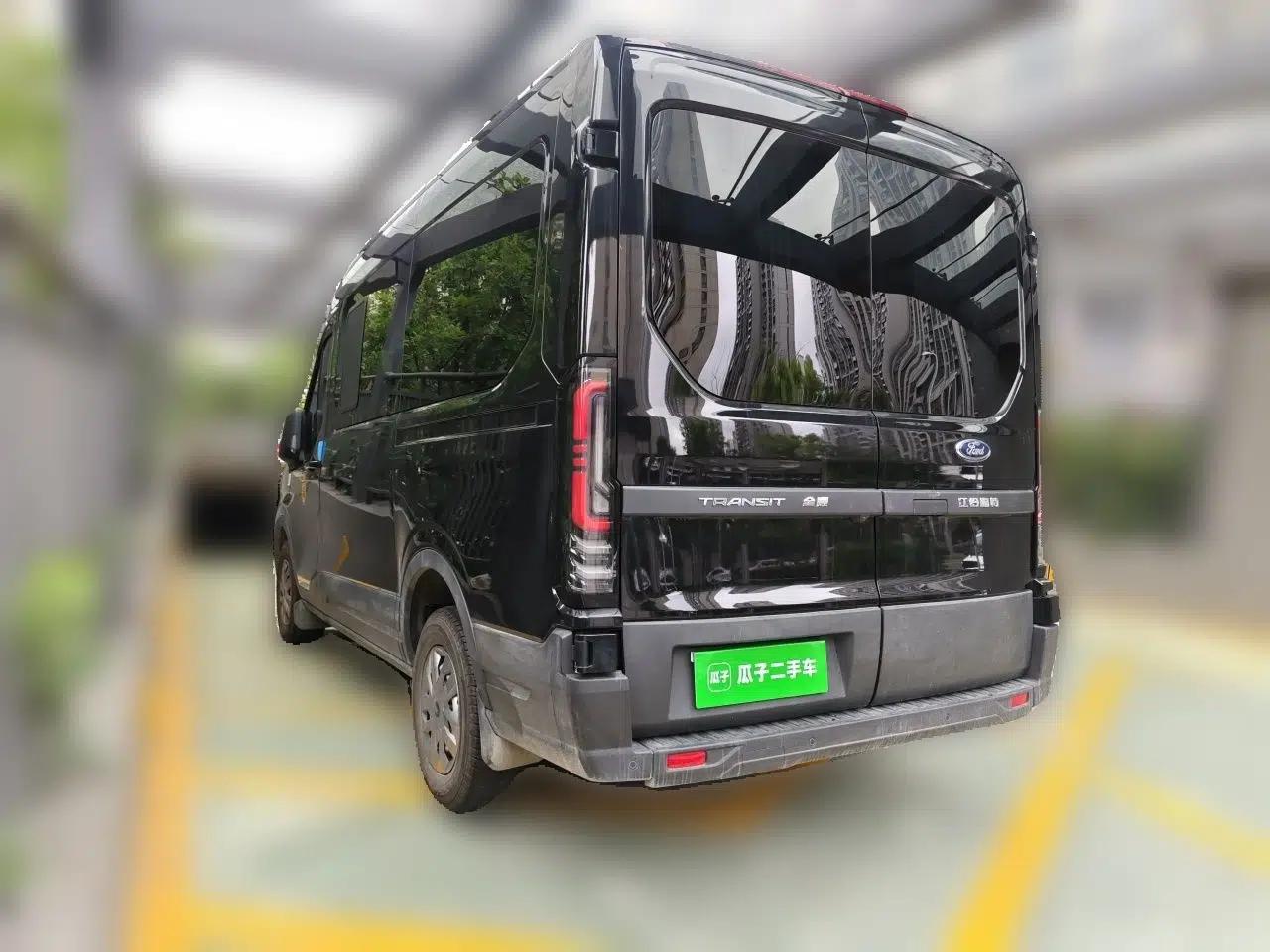 Ford Transit T8 2024 T8 2.3T Diesel Automatic Mid-axle Mid-roof 6-Seater Multi-function Version 2/2/2 — миниатюра 4