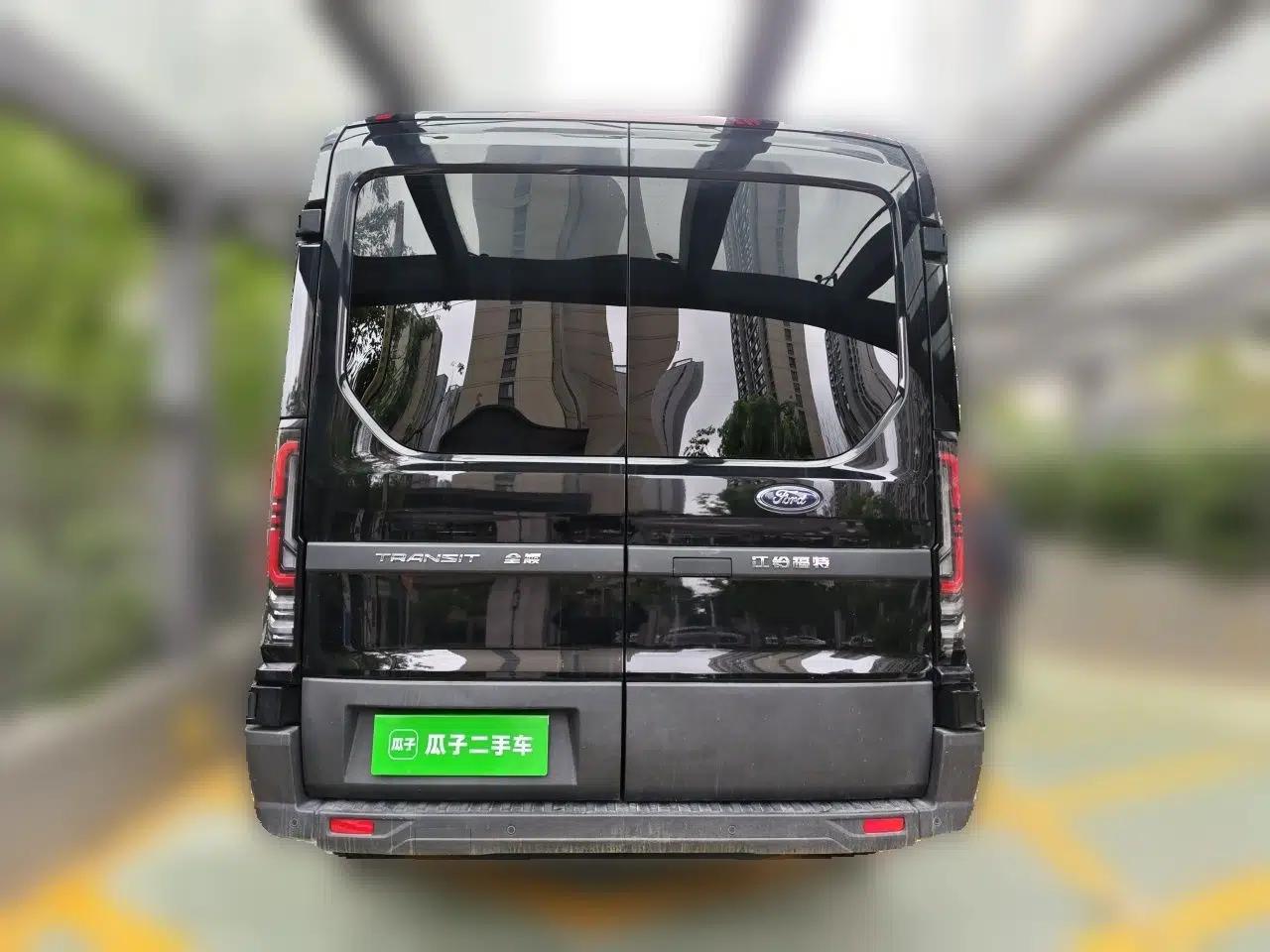 Ford Transit T8 2024 T8 2.3T Diesel Automatic Mid-axle Mid-roof 6-Seater Multi-function Version 2/2/2 — миниатюра 5