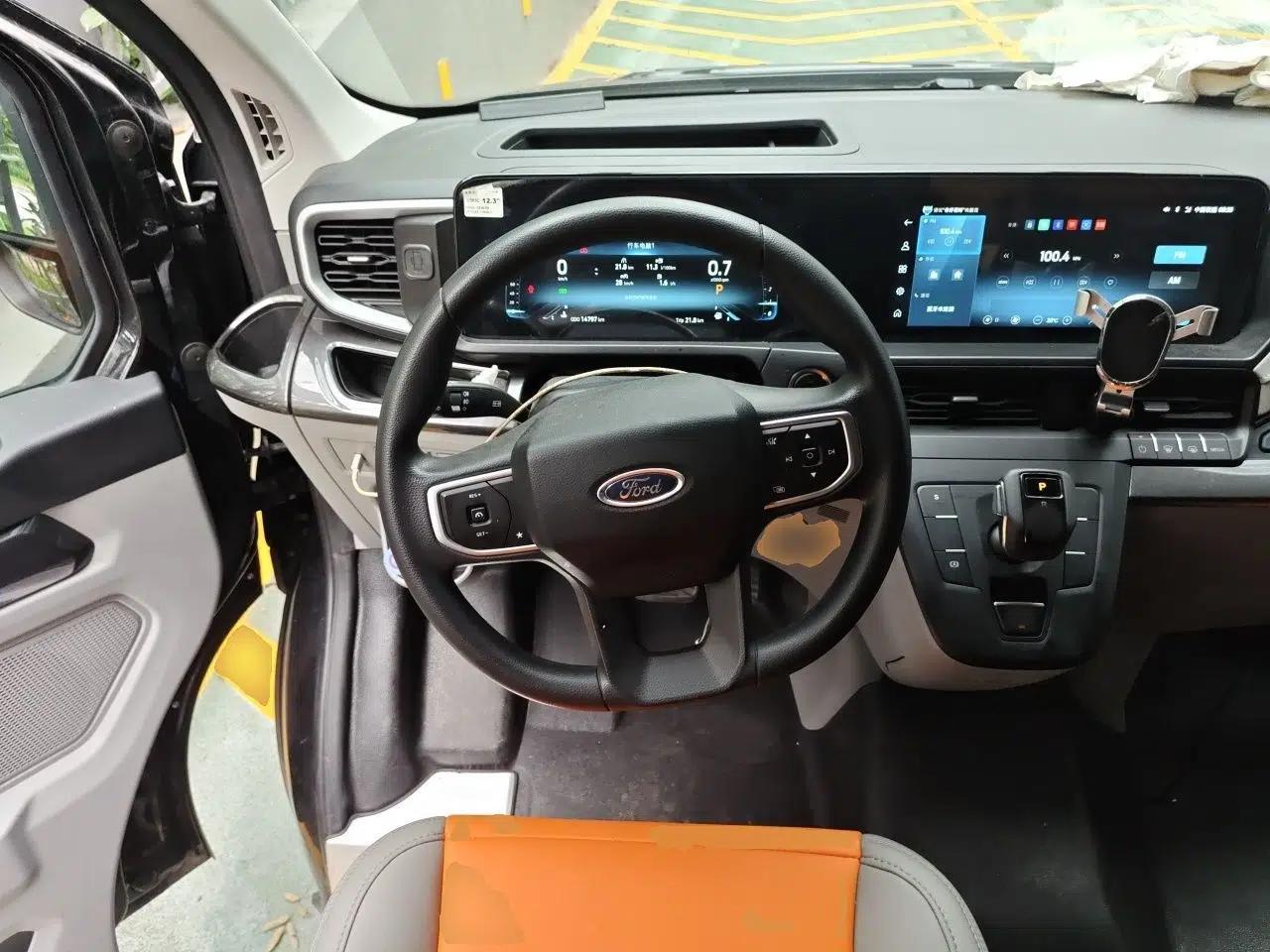 Ford Transit T8 2024 T8 2.3T Diesel Automatic Mid-axle Mid-roof 6-Seater Multi-function Version 2/2/2 — миниатюра 10