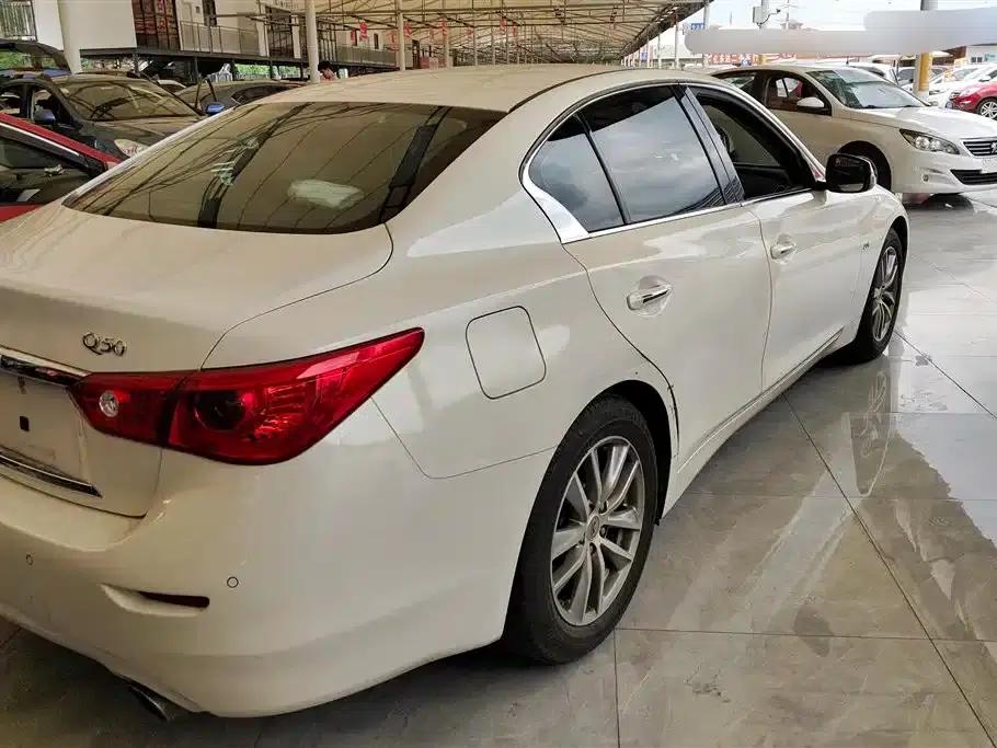 Infiniti Q50 2014 2.0T Comfort Edition — миниатюра 3