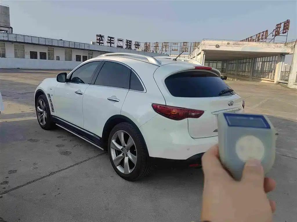 Infiniti QX70 2013 3.7L Standard Edition — миниатюра 3