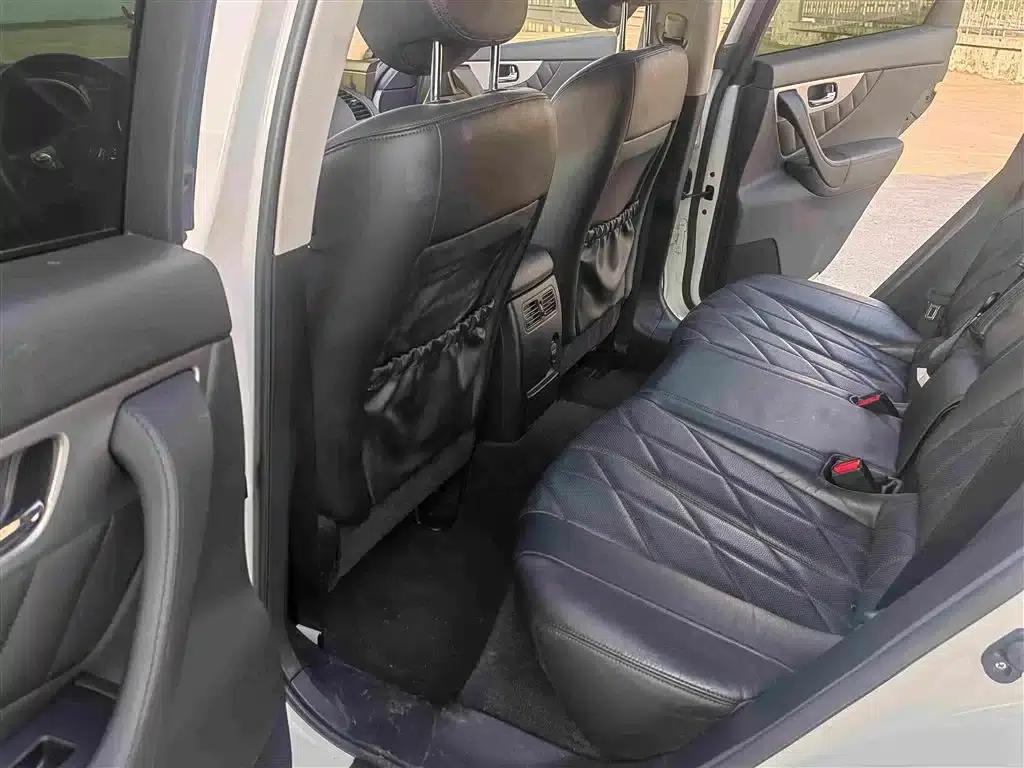 Infiniti QX70 2013 3.7L Standard Edition — миниатюра 5