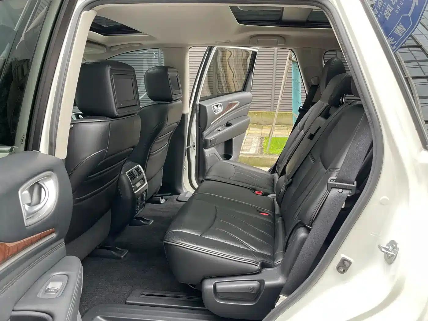 Infiniti JX 2013 JX35 AWD All-Terrain Edition — миниатюра 10