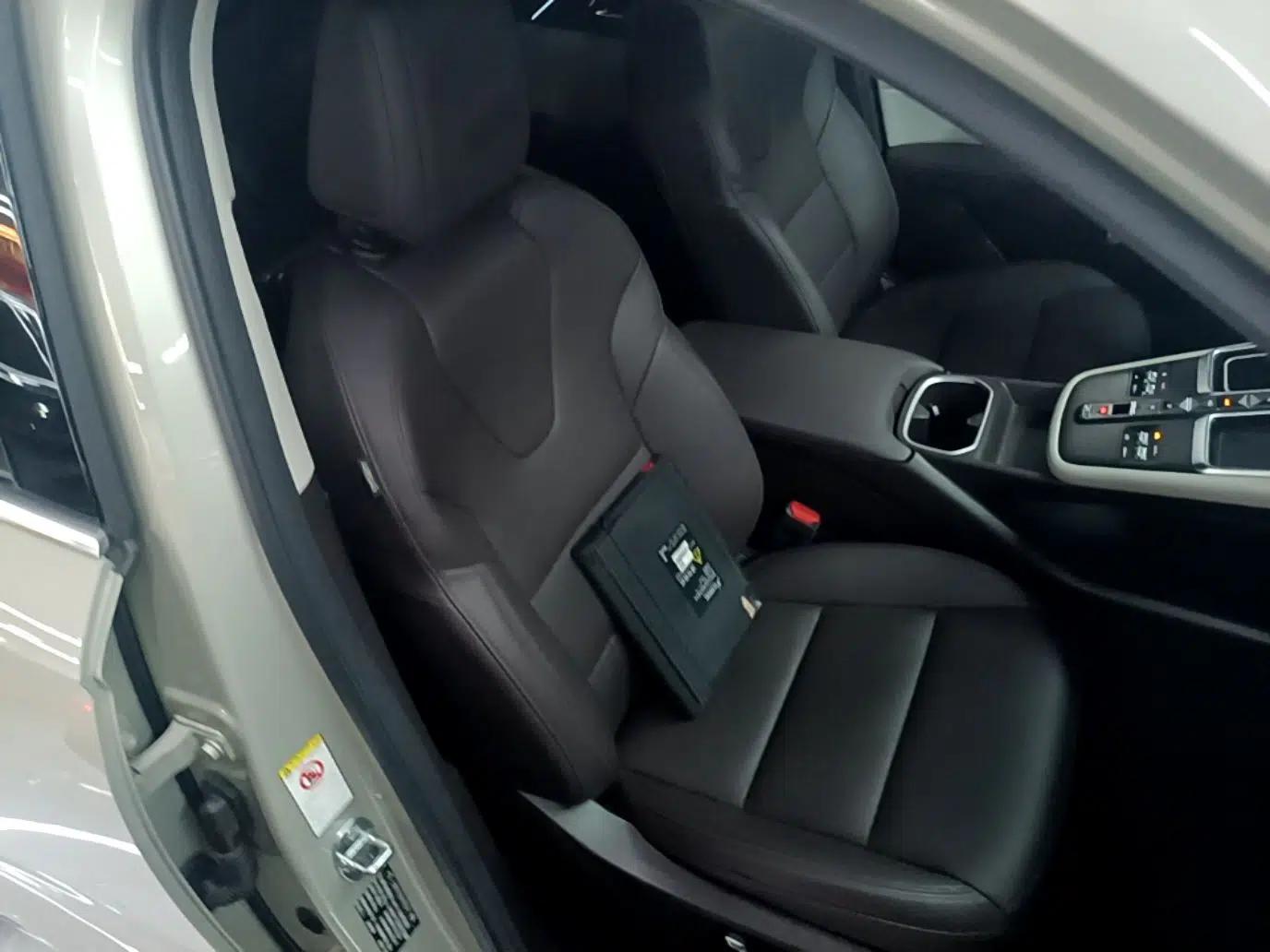Haval Fierce Dragon Max 2023 1.5L Hi4 105 Four-Wheel Drive Smart Flagship Edition — миниатюра 19