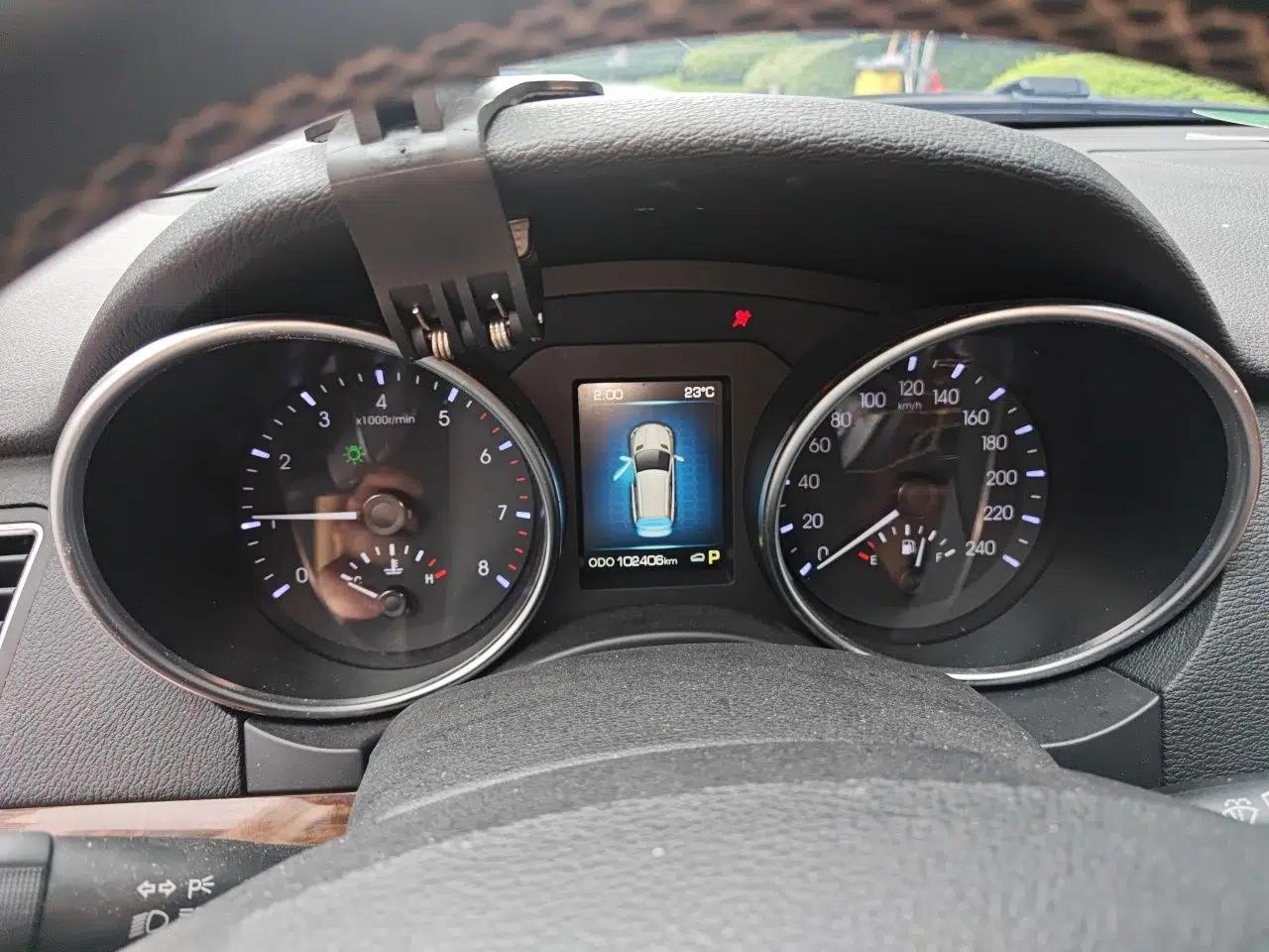 Haval H8 2015 2.0T Two-Wheel-Drive Luxury Version — миниатюра 11