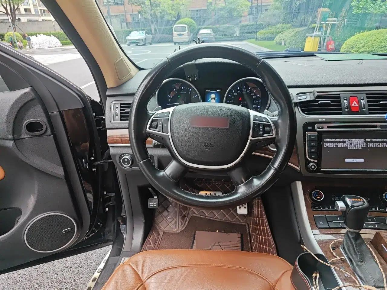 Haval H8 2015 2.0T Two-Wheel-Drive Luxury Version — миниатюра 10