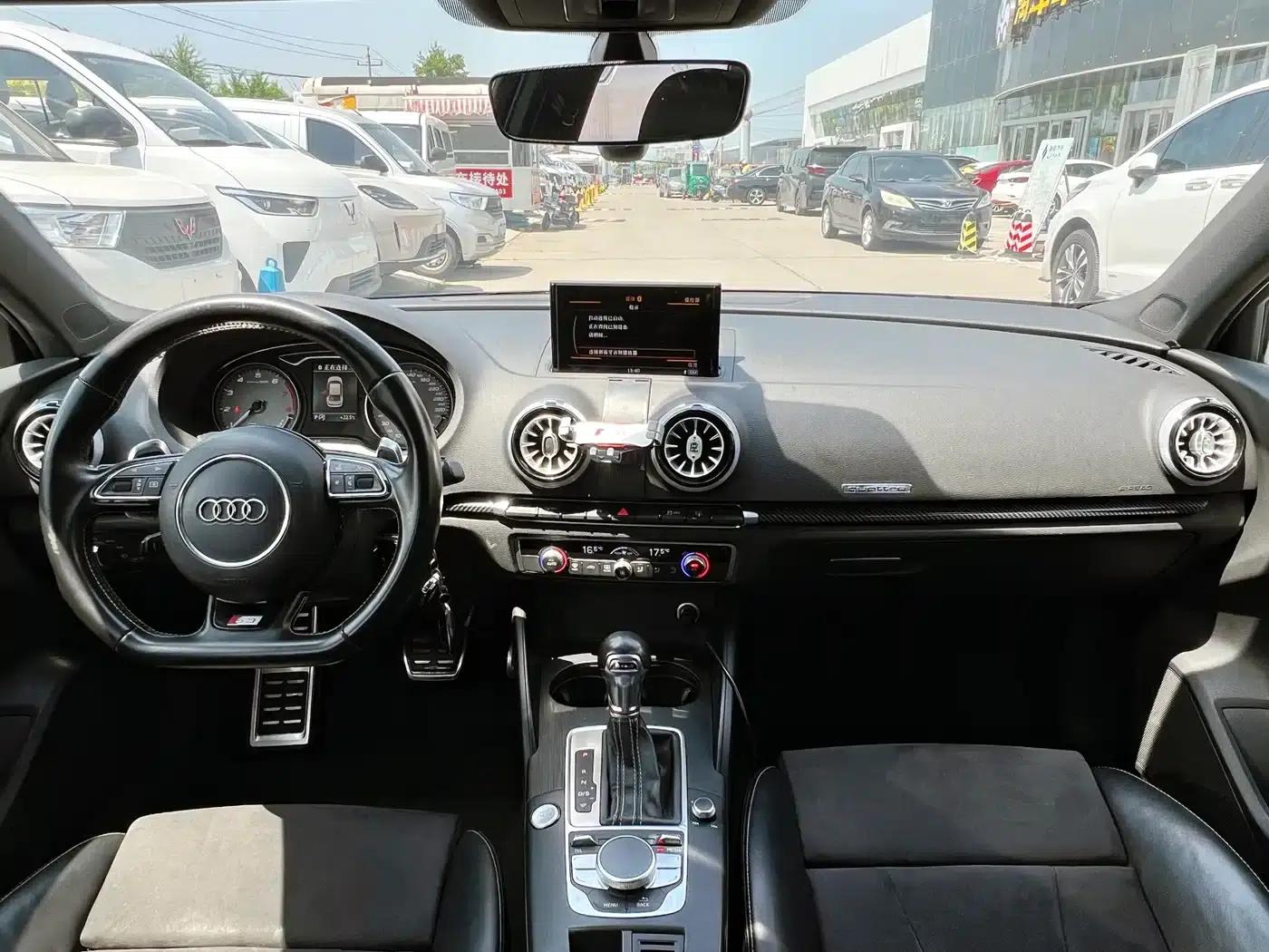 Audi S3 2015 Model S3 2.0T Limousine — миниатюра 7