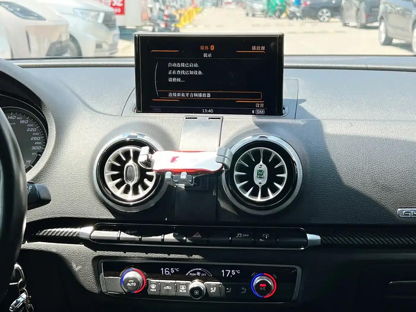 Audi S3 2015 Model S3 2.0T Limousine — миниатюра 8