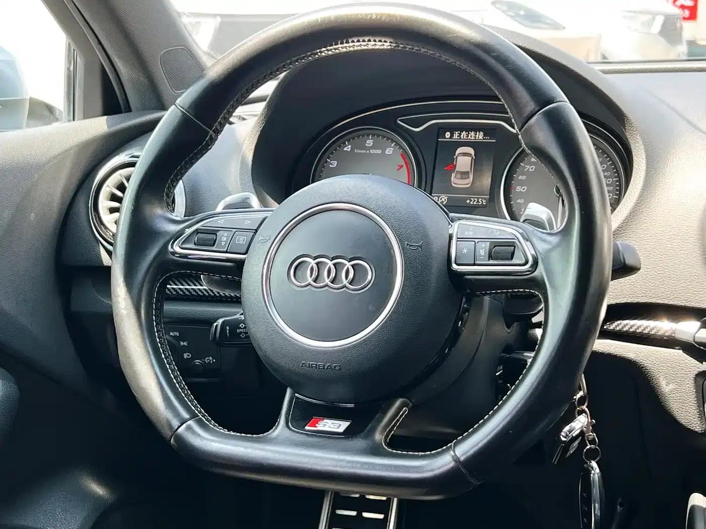 Audi S3 2015 Model S3 2.0T Limousine — миниатюра 9