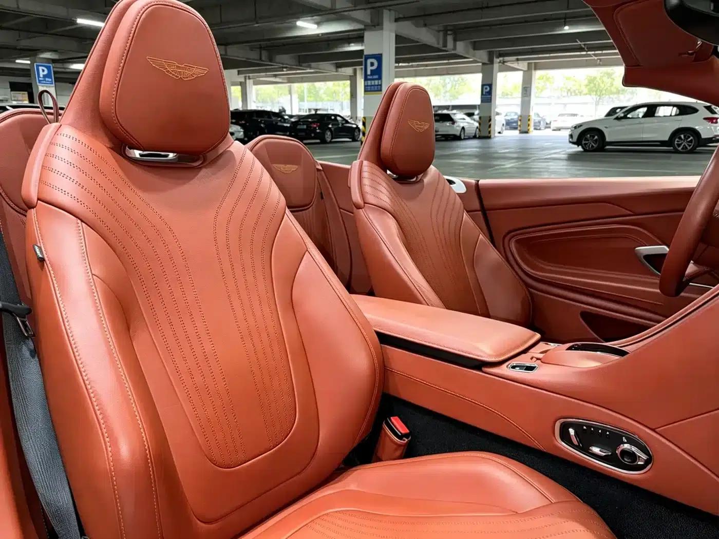 Aston Martin DB11 2019 4.0T V8 Volante — миниатюра 11