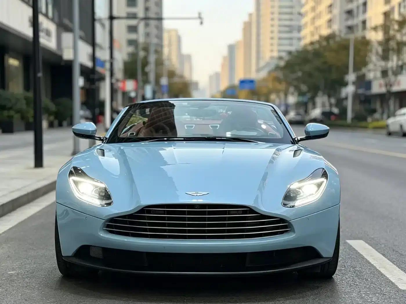 Aston Martin DB11 2019 4.0T V8 Volante — миниатюра 3