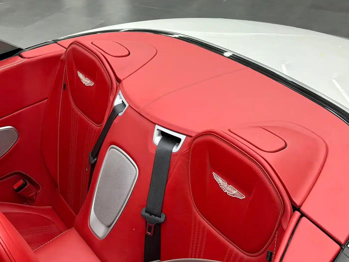 Aston Martin DB11 2019 4.0T V8 Volante — миниатюра 8